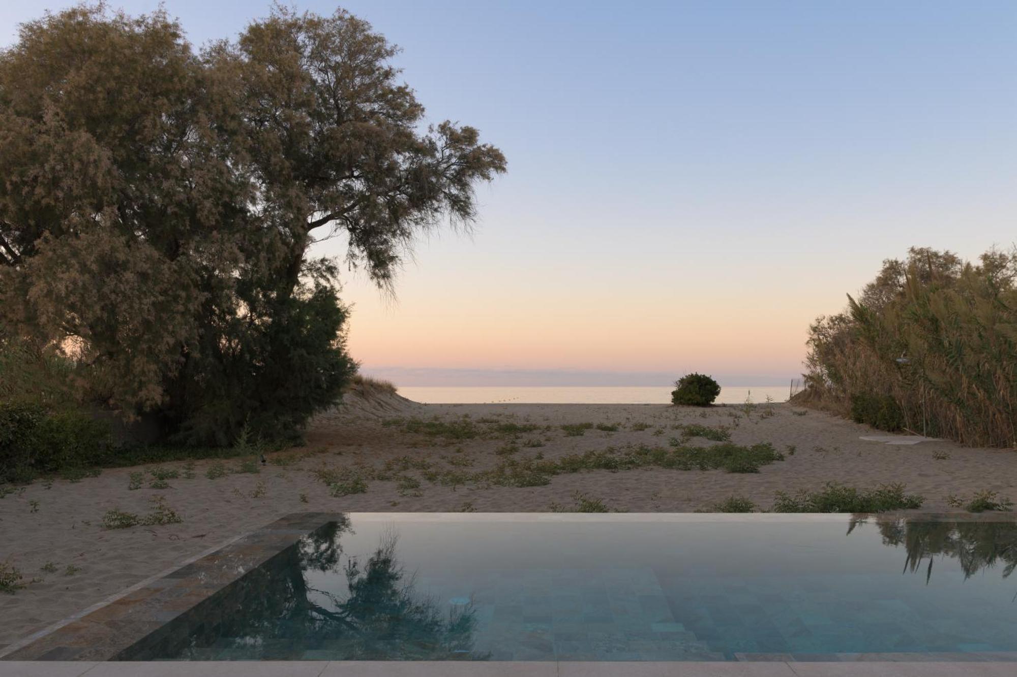 Dyo Beach Suites Rethymno Exterior foto